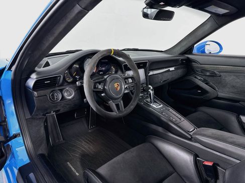 Used 2019 Porsche 911 GT2 RS RWD image 5