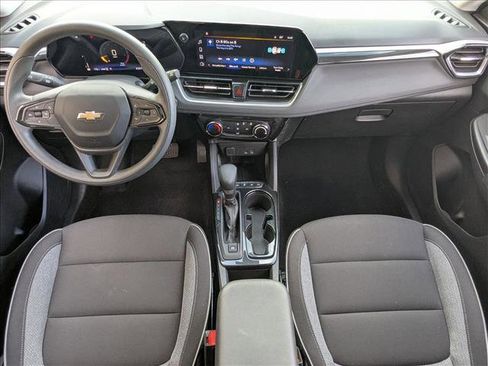 Used 2025 Chevrolet TrailBlazer LT image 16