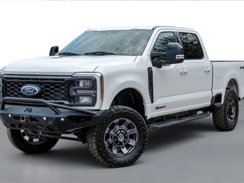 Used 2024 Ford F250 Lariat w/ Lariat Ultimate Package AWD/4WD image 4