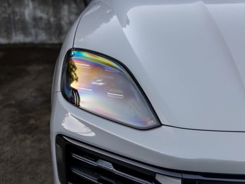 New 2026 Porsche Cayenne image 14