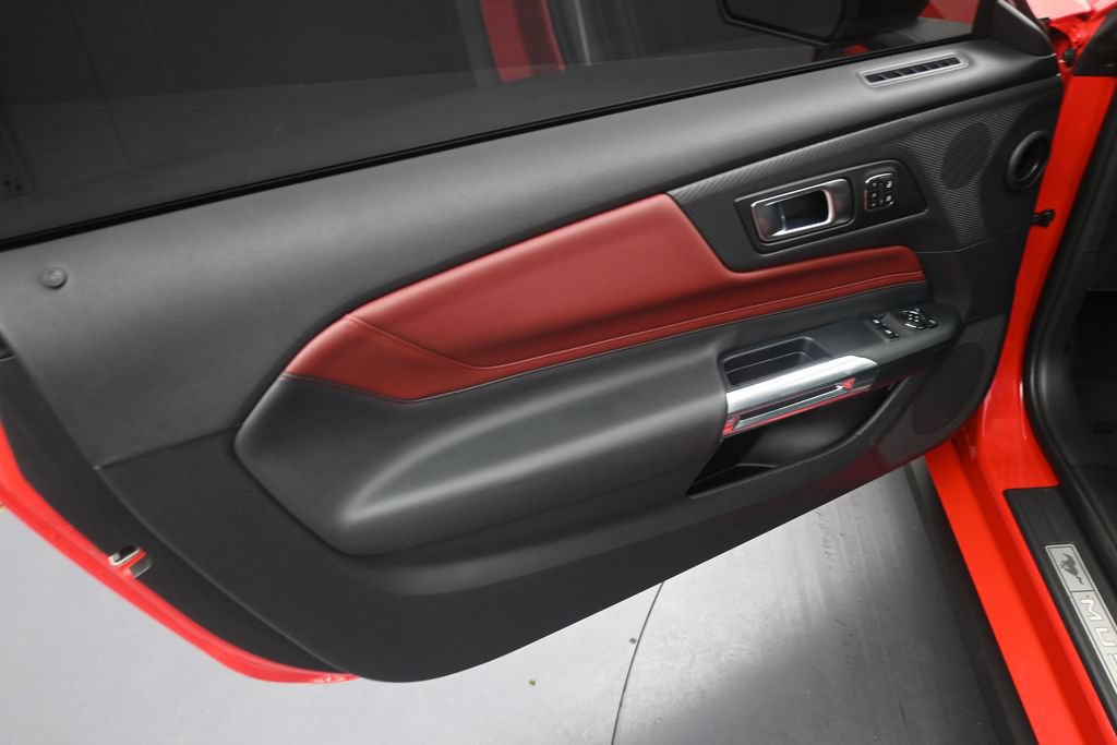 Used 2025 Ford Mustang GT Premium RWD image 12