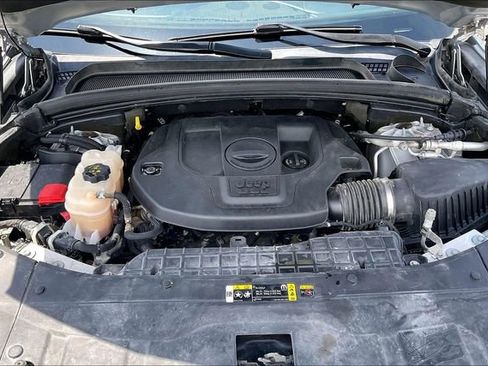 Used 2022 Jeep Grand Cherokee L Overland w/ Luxury Tech Group IV RWD image 30