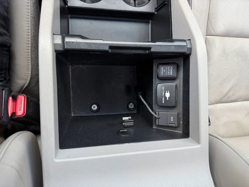 Used 2011 Honda Pilot Touring image 46