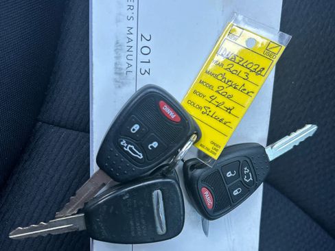 Used 2013 Chrysler 200 Touring image 18