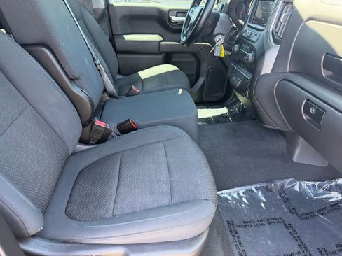Used 2020 Chevrolet Silverado 1500 Custom w/ Custom Value Package RWD image 11