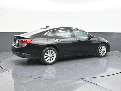 Used 2025 Chevrolet Malibu LT FWD image 9
