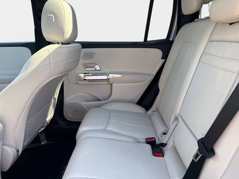 Used 2020 Mercedes-Benz GLB 250 w/ Premium Package image 14