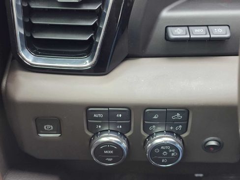 Used 2023 GMC Sierra 1500 Denali w/ Denali Reserve Package AWD/4WD image 33