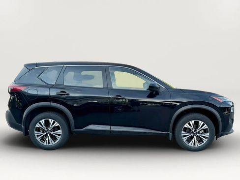Used 2023 Nissan Rogue SV FWD image 8