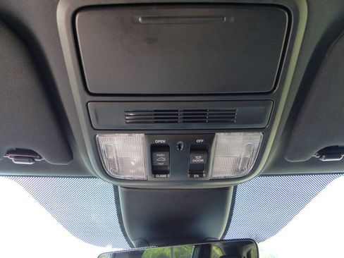 Used 2025 Honda Odyssey Sport-L image 39