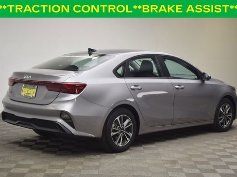 Used 2024 Kia Forte LXS image 7