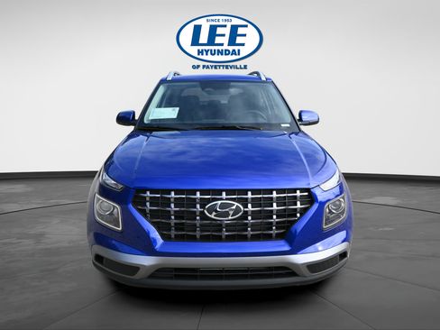 Certified 2026 Hyundai Venue SEL FWD image 8