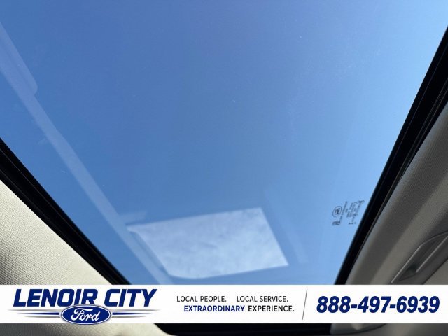 New 2026 Ford Maverick XLT w/ XLT Luxury Package FWD image 17
