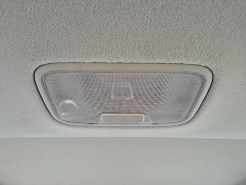Used 2022 Hyundai Venue SEL FWD image 26