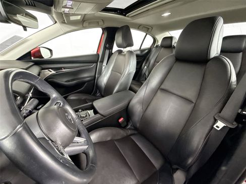 Used 2020 MAZDA MAZDA3 Premium Package image 3
