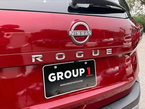 Used 2023 Nissan Rogue S FWD image 30