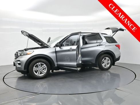 Used 2024 Ford Explorer XLT image 38