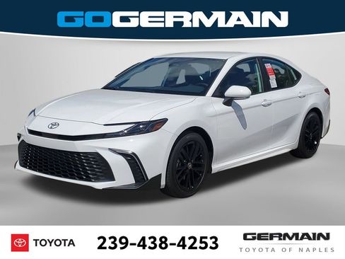 Used 2026 Toyota Camry SE w/ Convenience Package FWD image 1