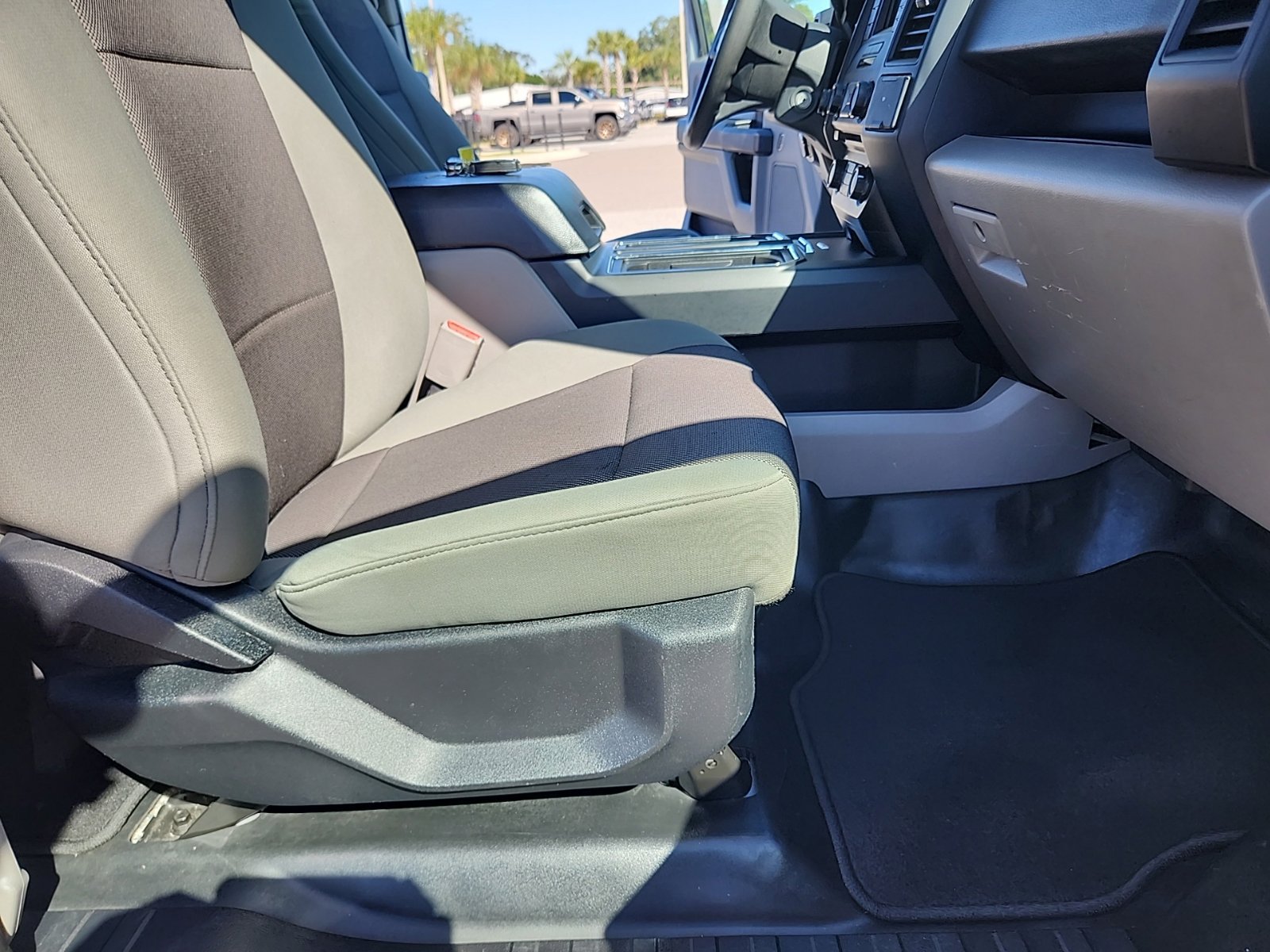 Used 2015 Ford F150 XL w/ Equipment Group 101A Mid RWD image 18
