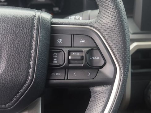 Used 2025 Toyota Tacoma TRD Off-Road AWD/4WD image 8