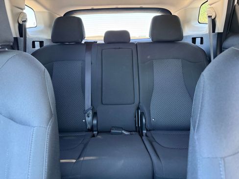 Used 2025 Kia Sportage LX FWD image 38