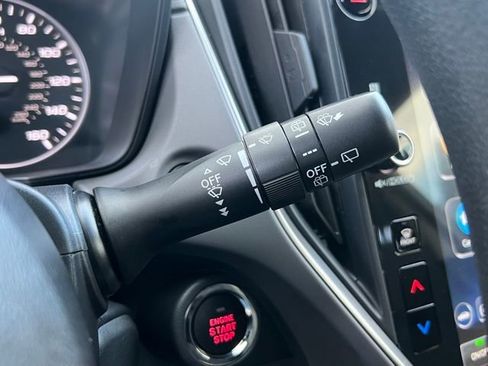 Used 2024 Subaru Crosstrek 2.0i Premium w/ Crosstrek Mirror Package image 19