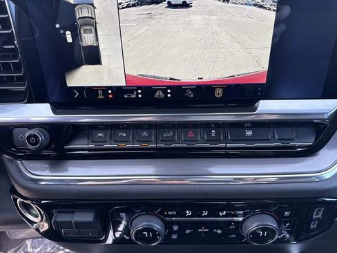 Used 2024 Chevrolet Silverado 1500 High Country image 21