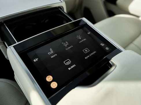 Used 2024 Land Rover Range Rover SV image 55