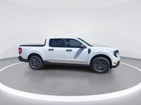 New 2025 Ford Maverick XLT image 8
