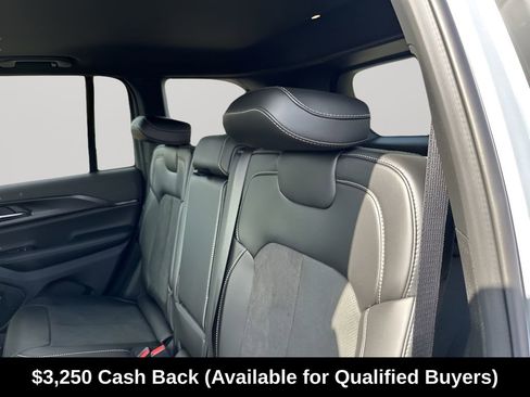 New 2025 Jeep Grand Cherokee Altitude RWD image 21