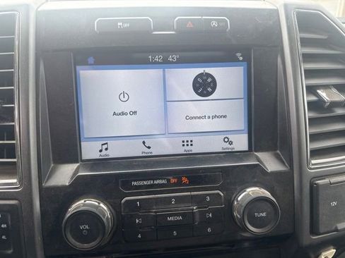 Used 2017 Ford F150 XLT w/ Equipment Group 302A Luxury AWD/4WD image 18