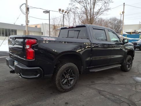 Used 2024 Chevrolet Silverado 1500 LT Trail Boss w/ LT Trail Boss Premium Package image 3
