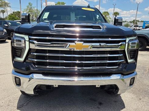 Used 2025 Chevrolet Silverado 2500 LTZ AWD/4WD image 8