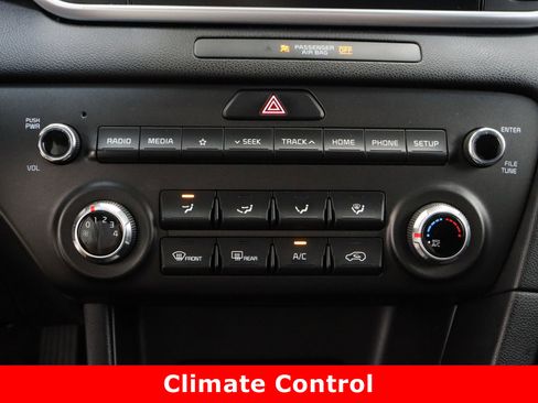 Used 2021 Kia Sportage LX image 18