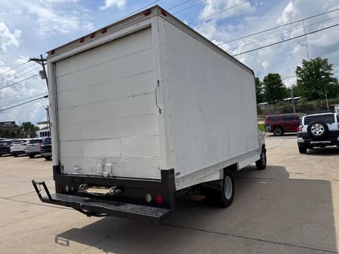 Used 1998 Ford E-350 and Econoline 350 RWD image 9