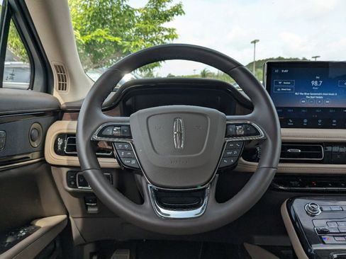 Certified 2023 Lincoln Nautilus Reserve w/ Equipment Group 201A image 18