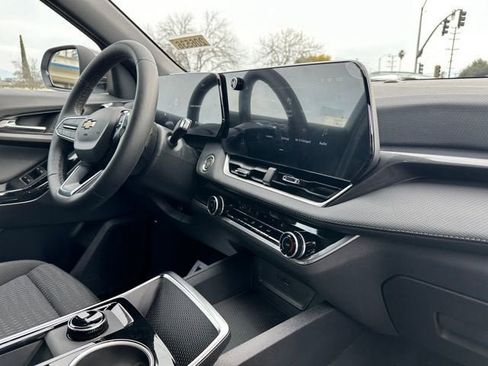 New 2026 Chevrolet Equinox LT image 26