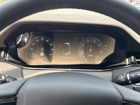 Certified 2025 Land Rover Range Rover Evoque S image 29