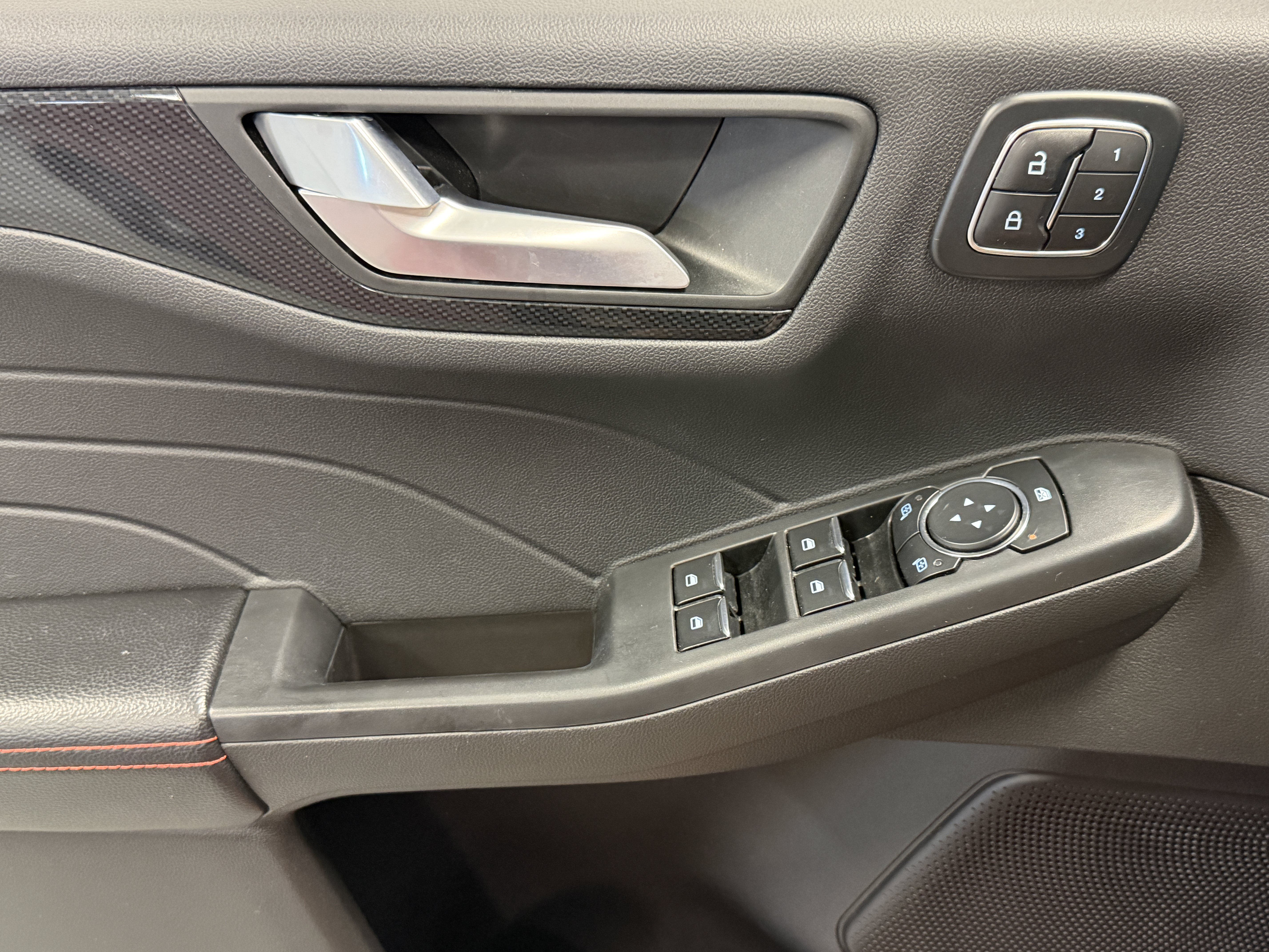 Used 2024 Ford Escape ST-Line Select w/ Tech Pack #2 AWD/4WD image 19