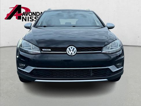Used 2018 Volkswagen Golf Alltrack SE image 9