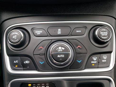 Used 2016 Chrysler 200 C w/ Navigation & Sound Group I AWD/4WD image 18