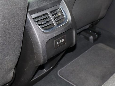 Used 2025 Chevrolet Blazer LT image 18