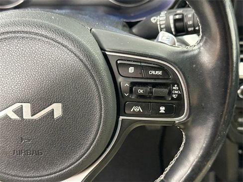 Used 2022 Kia Niro EX w/ Cold Weather Package image 24