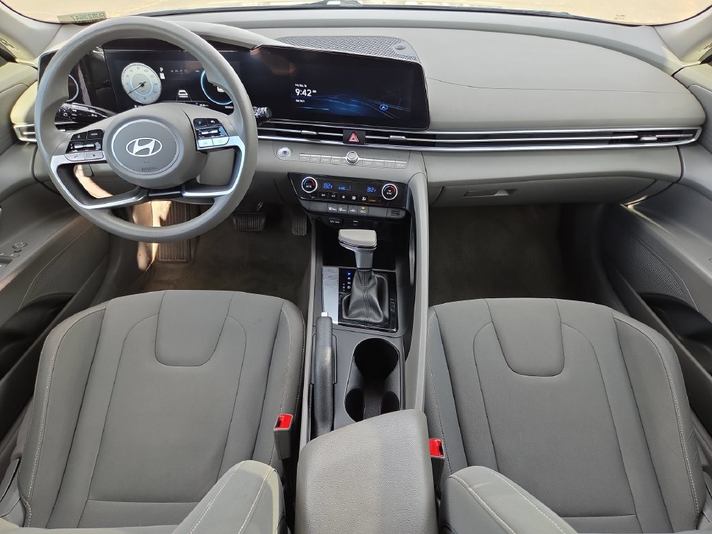 Used 2024 Hyundai Elantra SEL FWD image 14