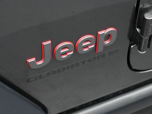 Used 2023 Jeep Gladiator Rubicon image 20