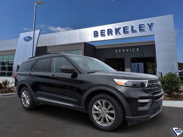 Used 2023 Ford Explorer XLT w/ Equipment Group 202A RWD image 1