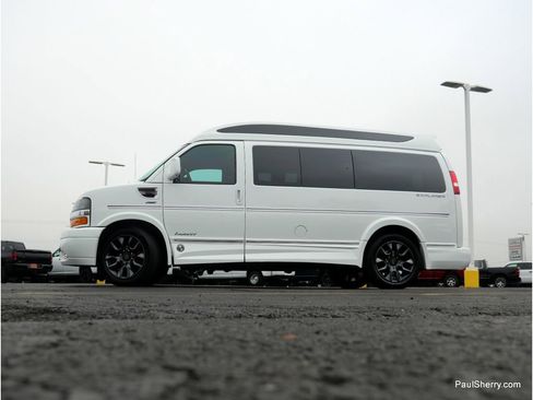 Used 2023 Chevrolet Express 2500 image 20