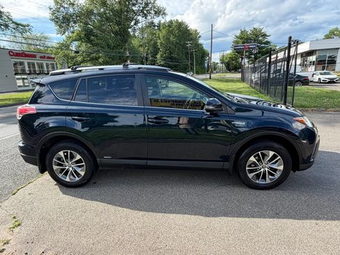 Used 2017 Toyota RAV4 XLE w/ All Weather Liner Package AWD/4WD image 4