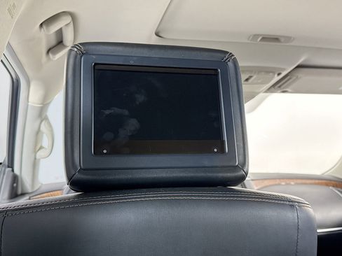 Used 2019 Nissan Armada Platinum w/ Captain's Chairs Package AWD/4WD image 27