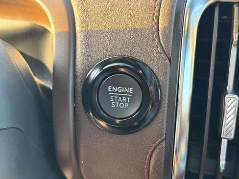 Used 2025 Ford Expedition King Ranch image 30